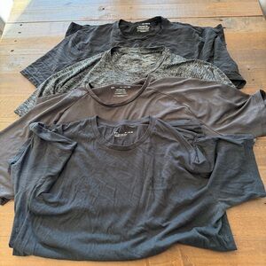 4 pack Under Armour athletic  T-Shirts tech tees